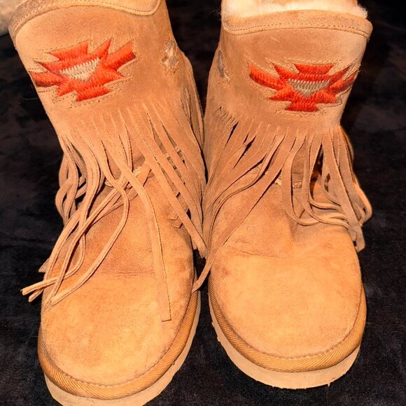 Koolaburra By Ugg Fringe Boots - Picture 3 of 5